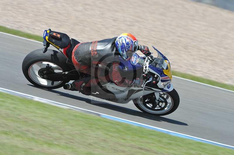 Motorcycle action photographs;donington;donington park leicestershire;donington photographs;event digital images;eventdigitalimages;no limits trackday;peter wileman photography;trackday;trackday digital images;trackday photos