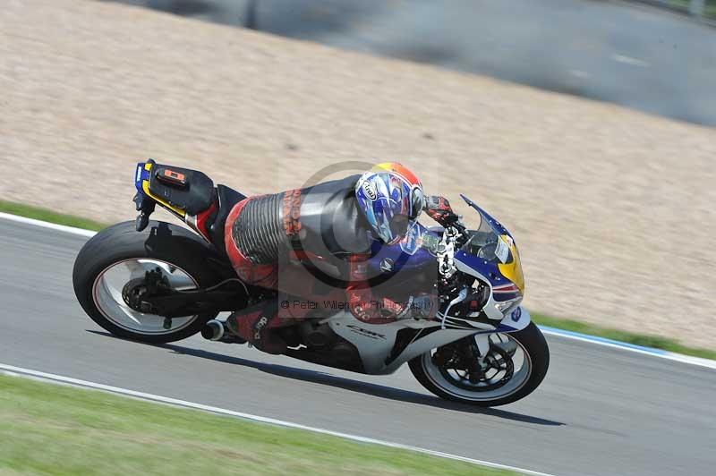 Motorcycle action photographs;donington;donington park leicestershire;donington photographs;event digital images;eventdigitalimages;no limits trackday;peter wileman photography;trackday;trackday digital images;trackday photos