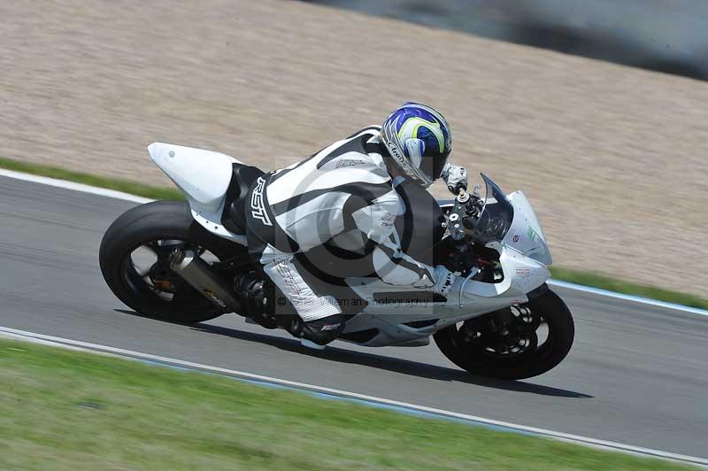 Motorcycle action photographs;donington;donington park leicestershire;donington photographs;event digital images;eventdigitalimages;no limits trackday;peter wileman photography;trackday;trackday digital images;trackday photos