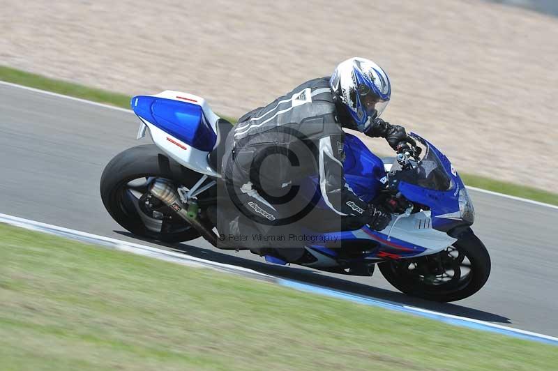 Motorcycle action photographs;donington;donington park leicestershire;donington photographs;event digital images;eventdigitalimages;no limits trackday;peter wileman photography;trackday;trackday digital images;trackday photos