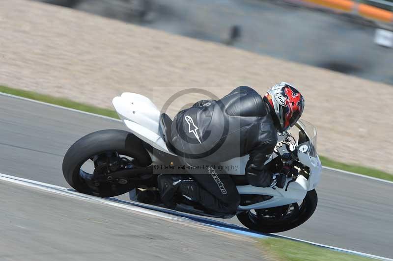 Motorcycle action photographs;donington;donington park leicestershire;donington photographs;event digital images;eventdigitalimages;no limits trackday;peter wileman photography;trackday;trackday digital images;trackday photos