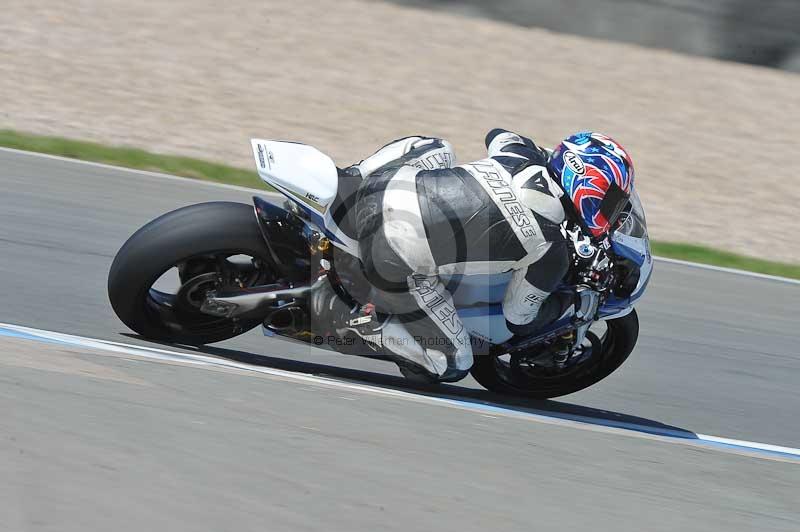 Motorcycle action photographs;donington;donington park leicestershire;donington photographs;event digital images;eventdigitalimages;no limits trackday;peter wileman photography;trackday;trackday digital images;trackday photos