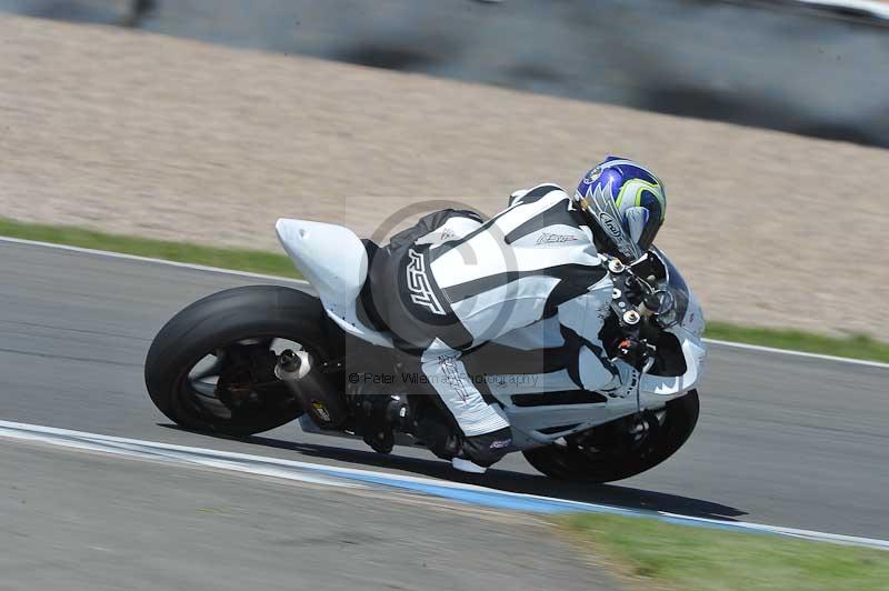 Motorcycle action photographs;donington;donington park leicestershire;donington photographs;event digital images;eventdigitalimages;no limits trackday;peter wileman photography;trackday;trackday digital images;trackday photos