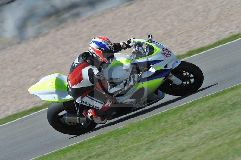 Motorcycle action photographs;donington;donington park leicestershire;donington photographs;event digital images;eventdigitalimages;no limits trackday;peter wileman photography;trackday;trackday digital images;trackday photos