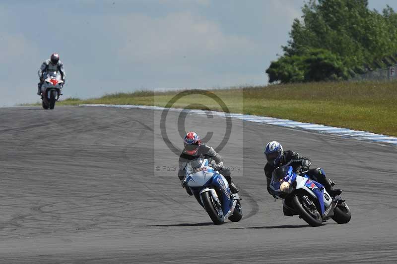 Motorcycle action photographs;donington;donington park leicestershire;donington photographs;event digital images;eventdigitalimages;no limits trackday;peter wileman photography;trackday;trackday digital images;trackday photos