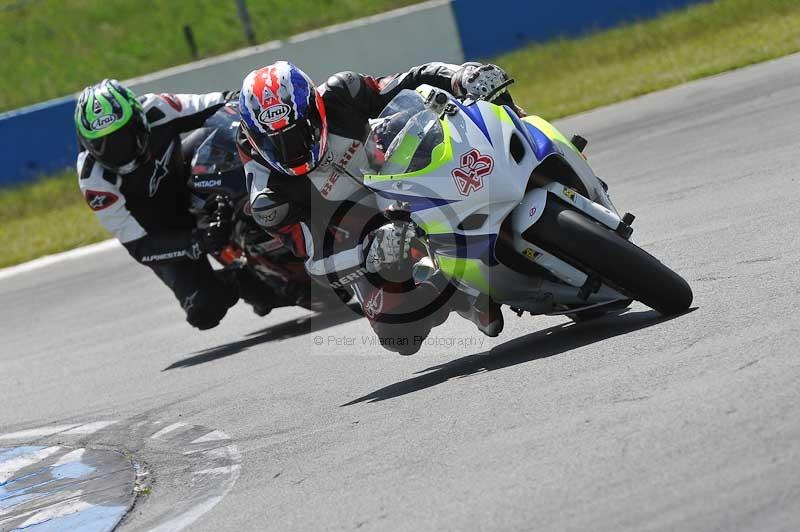 Motorcycle action photographs;donington;donington park leicestershire;donington photographs;event digital images;eventdigitalimages;no limits trackday;peter wileman photography;trackday;trackday digital images;trackday photos