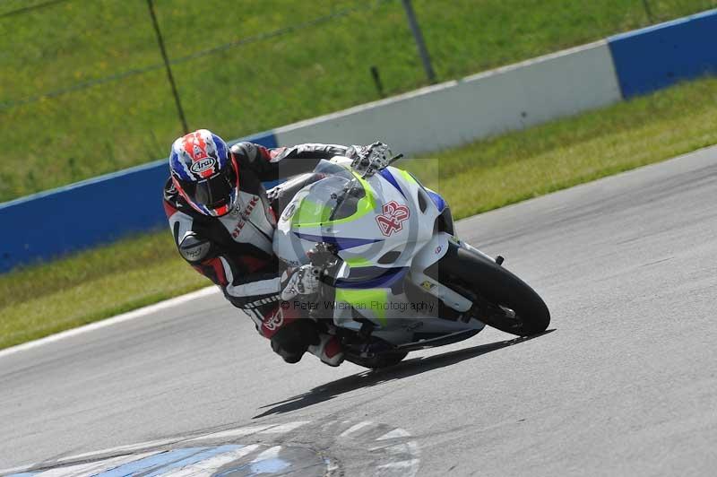 Motorcycle action photographs;donington;donington park leicestershire;donington photographs;event digital images;eventdigitalimages;no limits trackday;peter wileman photography;trackday;trackday digital images;trackday photos