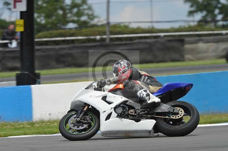 Motorcycle action photographs;donington;donington park leicestershire;donington photographs;event digital images;eventdigitalimages;no limits trackday;peter wileman photography;trackday;trackday digital images;trackday photos