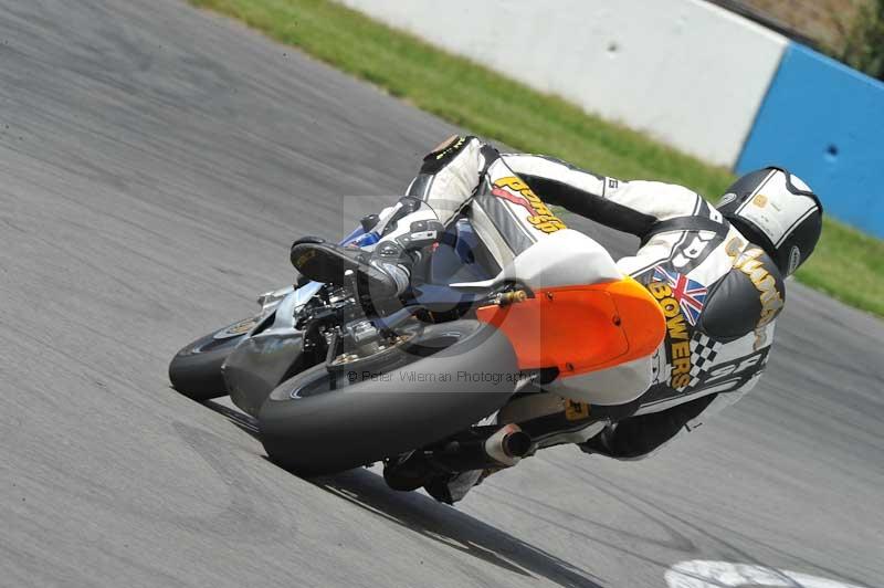 Motorcycle action photographs;donington;donington park leicestershire;donington photographs;event digital images;eventdigitalimages;no limits trackday;peter wileman photography;trackday;trackday digital images;trackday photos