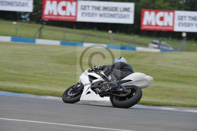 Motorcycle action photographs;donington;donington park leicestershire;donington photographs;event digital images;eventdigitalimages;no limits trackday;peter wileman photography;trackday;trackday digital images;trackday photos
