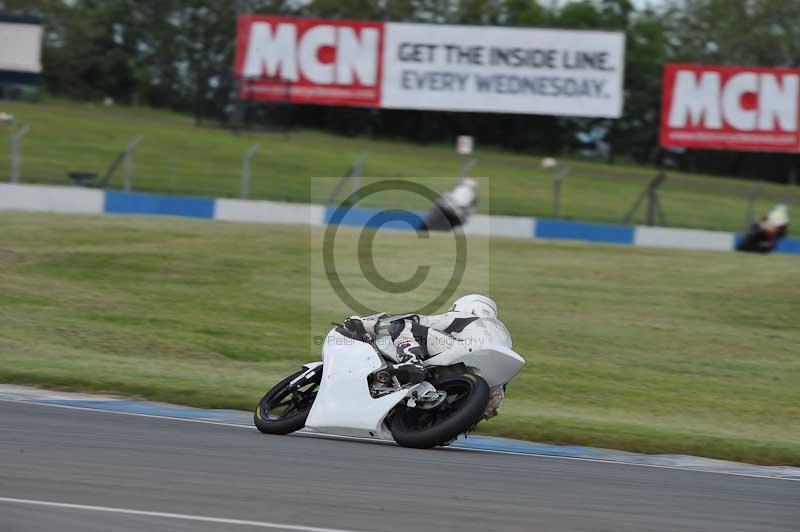 Motorcycle action photographs;donington;donington park leicestershire;donington photographs;event digital images;eventdigitalimages;no limits trackday;peter wileman photography;trackday;trackday digital images;trackday photos
