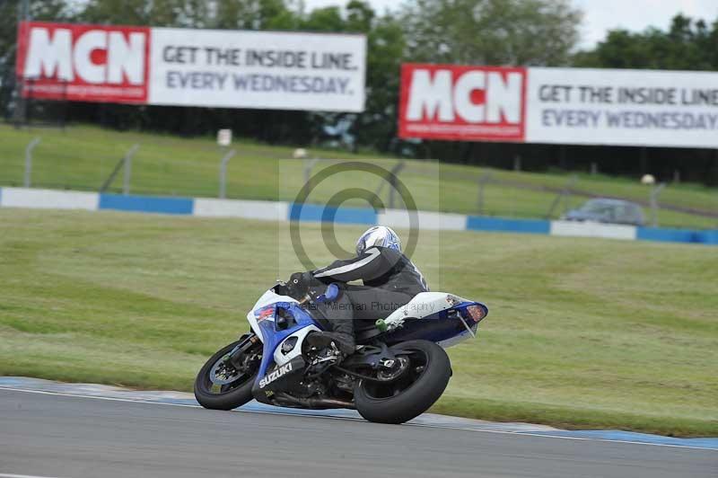 Motorcycle action photographs;donington;donington park leicestershire;donington photographs;event digital images;eventdigitalimages;no limits trackday;peter wileman photography;trackday;trackday digital images;trackday photos