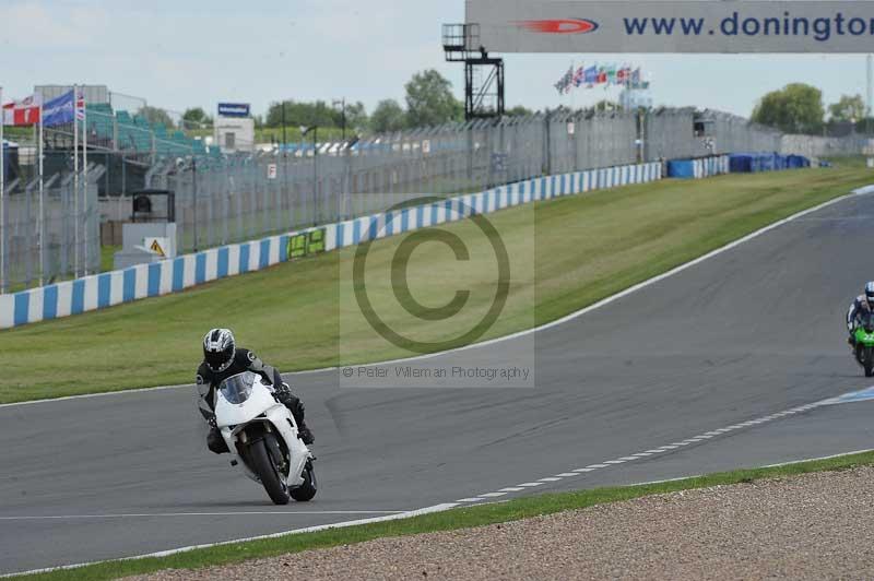 Motorcycle action photographs;donington;donington park leicestershire;donington photographs;event digital images;eventdigitalimages;no limits trackday;peter wileman photography;trackday;trackday digital images;trackday photos