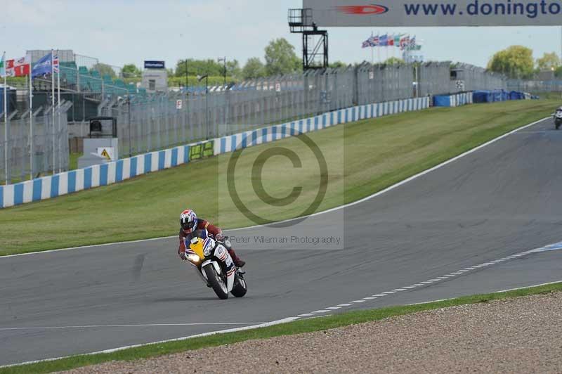 Motorcycle action photographs;donington;donington park leicestershire;donington photographs;event digital images;eventdigitalimages;no limits trackday;peter wileman photography;trackday;trackday digital images;trackday photos