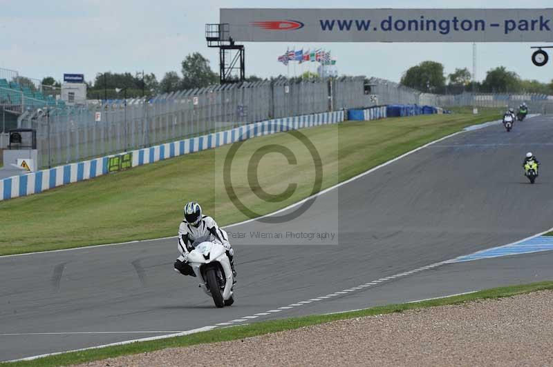 Motorcycle action photographs;donington;donington park leicestershire;donington photographs;event digital images;eventdigitalimages;no limits trackday;peter wileman photography;trackday;trackday digital images;trackday photos
