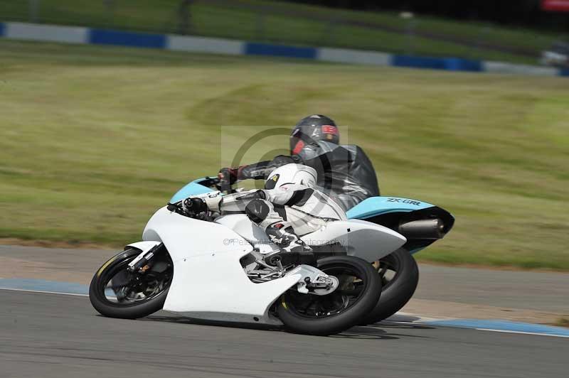 Motorcycle action photographs;donington;donington park leicestershire;donington photographs;event digital images;eventdigitalimages;no limits trackday;peter wileman photography;trackday;trackday digital images;trackday photos