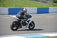 Motorcycle-action-photographs;donington;donington-park-leicestershire;donington-photographs;event-digital-images;eventdigitalimages;no-limits-trackday;peter-wileman-photography;trackday;trackday-digital-images;trackday-photos