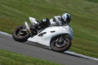 Motorcycle-action-photographs;donington;donington-park-leicestershire;donington-photographs;event-digital-images;eventdigitalimages;no-limits-trackday;peter-wileman-photography;trackday;trackday-digital-images;trackday-photos