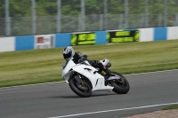 Motorcycle-action-photographs;donington;donington-park-leicestershire;donington-photographs;event-digital-images;eventdigitalimages;no-limits-trackday;peter-wileman-photography;trackday;trackday-digital-images;trackday-photos
