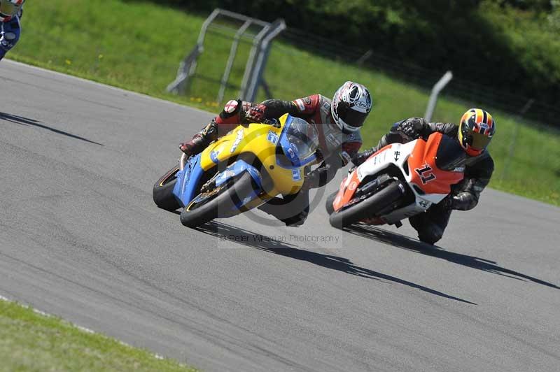 Motorcycle action photographs;donington;donington park leicestershire;donington photographs;event digital images;eventdigitalimages;no limits trackday;peter wileman photography;trackday;trackday digital images;trackday photos