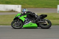 Motorcycle-action-photographs;donington;donington-park-leicestershire;donington-photographs;event-digital-images;eventdigitalimages;no-limits-trackday;peter-wileman-photography;trackday;trackday-digital-images;trackday-photos
