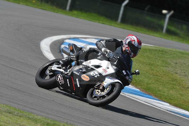 Motorcycle action photographs;donington;donington park leicestershire;donington photographs;event digital images;eventdigitalimages;no limits trackday;peter wileman photography;trackday;trackday digital images;trackday photos