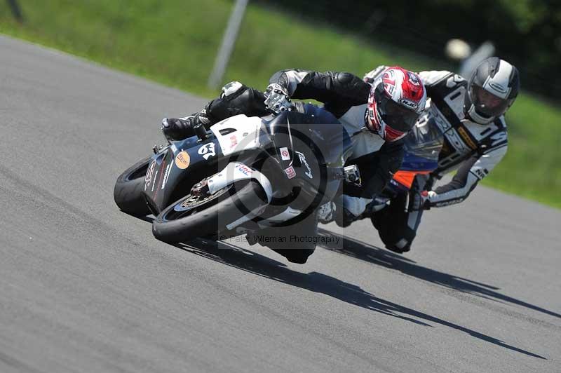 Motorcycle action photographs;donington;donington park leicestershire;donington photographs;event digital images;eventdigitalimages;no limits trackday;peter wileman photography;trackday;trackday digital images;trackday photos