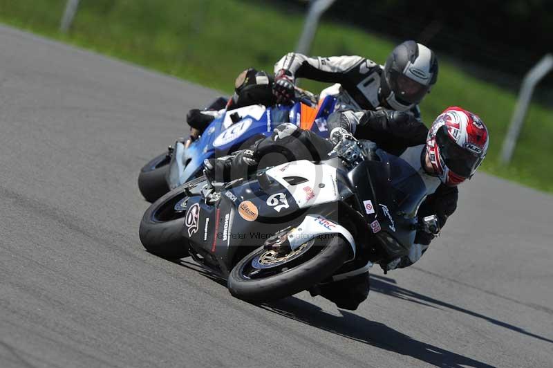 Motorcycle action photographs;donington;donington park leicestershire;donington photographs;event digital images;eventdigitalimages;no limits trackday;peter wileman photography;trackday;trackday digital images;trackday photos