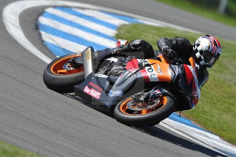 Motorcycle action photographs;donington;donington park leicestershire;donington photographs;event digital images;eventdigitalimages;no limits trackday;peter wileman photography;trackday;trackday digital images;trackday photos