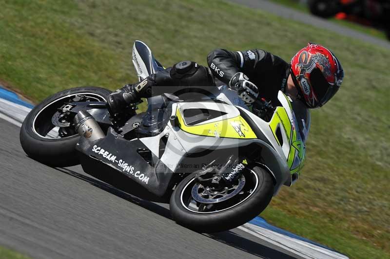 Motorcycle action photographs;donington;donington park leicestershire;donington photographs;event digital images;eventdigitalimages;no limits trackday;peter wileman photography;trackday;trackday digital images;trackday photos