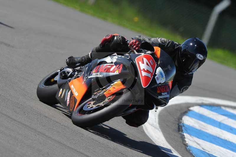 Motorcycle action photographs;donington;donington park leicestershire;donington photographs;event digital images;eventdigitalimages;no limits trackday;peter wileman photography;trackday;trackday digital images;trackday photos