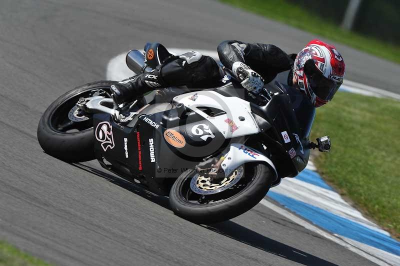 Motorcycle action photographs;donington;donington park leicestershire;donington photographs;event digital images;eventdigitalimages;no limits trackday;peter wileman photography;trackday;trackday digital images;trackday photos