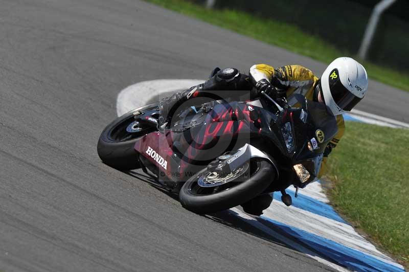 Motorcycle action photographs;donington;donington park leicestershire;donington photographs;event digital images;eventdigitalimages;no limits trackday;peter wileman photography;trackday;trackday digital images;trackday photos