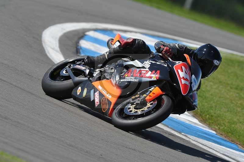 Motorcycle action photographs;donington;donington park leicestershire;donington photographs;event digital images;eventdigitalimages;no limits trackday;peter wileman photography;trackday;trackday digital images;trackday photos