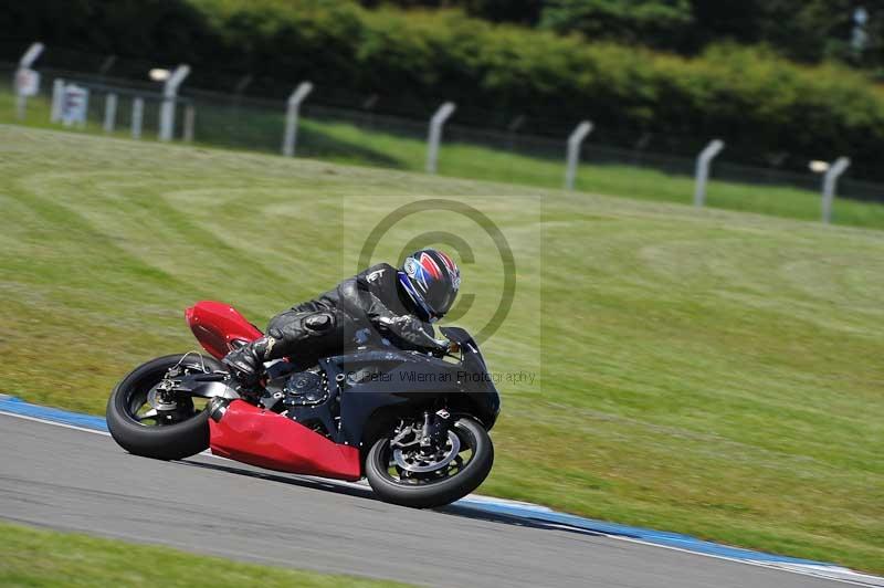 Motorcycle action photographs;donington;donington park leicestershire;donington photographs;event digital images;eventdigitalimages;no limits trackday;peter wileman photography;trackday;trackday digital images;trackday photos