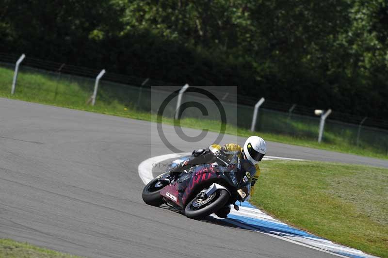 Motorcycle action photographs;donington;donington park leicestershire;donington photographs;event digital images;eventdigitalimages;no limits trackday;peter wileman photography;trackday;trackday digital images;trackday photos
