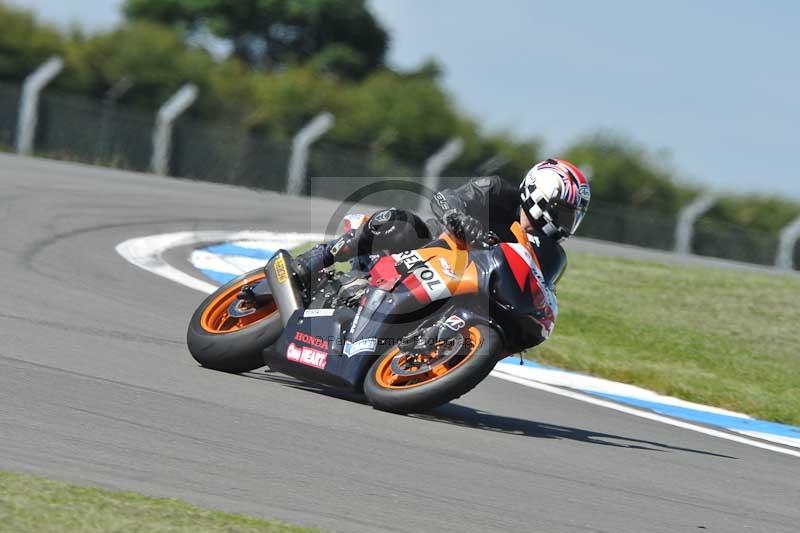 Motorcycle action photographs;donington;donington park leicestershire;donington photographs;event digital images;eventdigitalimages;no limits trackday;peter wileman photography;trackday;trackday digital images;trackday photos
