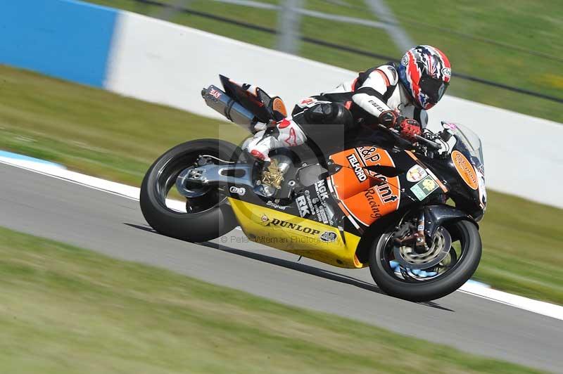Motorcycle action photographs;donington;donington park leicestershire;donington photographs;event digital images;eventdigitalimages;no limits trackday;peter wileman photography;trackday;trackday digital images;trackday photos