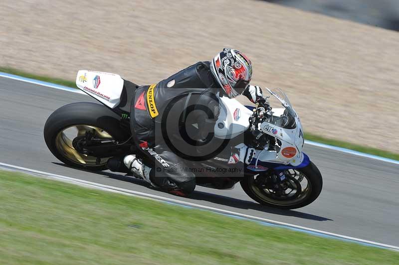 Motorcycle action photographs;donington;donington park leicestershire;donington photographs;event digital images;eventdigitalimages;no limits trackday;peter wileman photography;trackday;trackday digital images;trackday photos