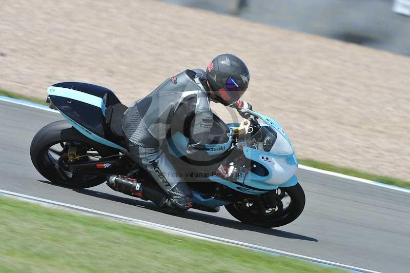 Motorcycle action photographs;donington;donington park leicestershire;donington photographs;event digital images;eventdigitalimages;no limits trackday;peter wileman photography;trackday;trackday digital images;trackday photos