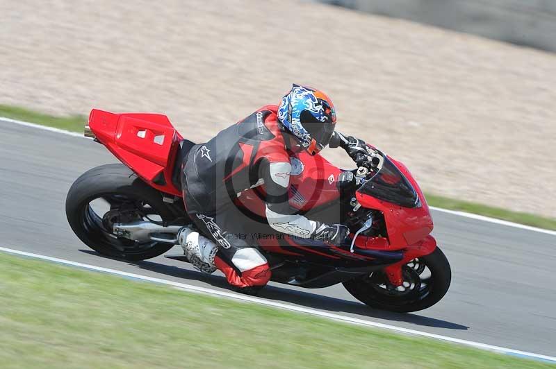 Motorcycle action photographs;donington;donington park leicestershire;donington photographs;event digital images;eventdigitalimages;no limits trackday;peter wileman photography;trackday;trackday digital images;trackday photos