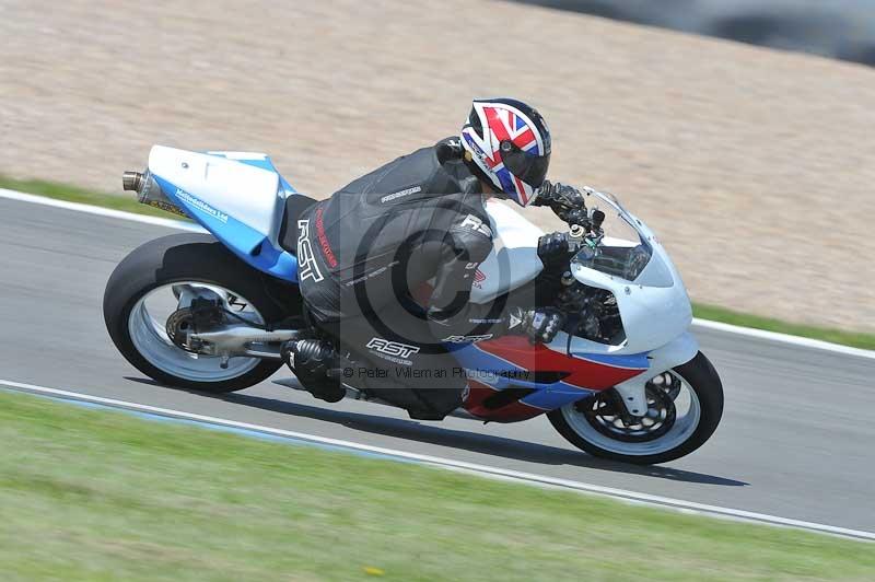 Motorcycle action photographs;donington;donington park leicestershire;donington photographs;event digital images;eventdigitalimages;no limits trackday;peter wileman photography;trackday;trackday digital images;trackday photos