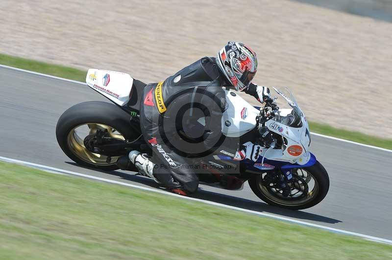 Motorcycle action photographs;donington;donington park leicestershire;donington photographs;event digital images;eventdigitalimages;no limits trackday;peter wileman photography;trackday;trackday digital images;trackday photos
