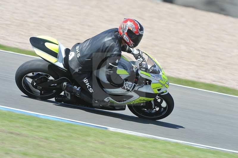 Motorcycle action photographs;donington;donington park leicestershire;donington photographs;event digital images;eventdigitalimages;no limits trackday;peter wileman photography;trackday;trackday digital images;trackday photos