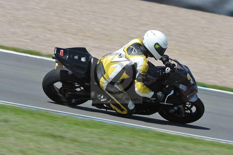 Motorcycle action photographs;donington;donington park leicestershire;donington photographs;event digital images;eventdigitalimages;no limits trackday;peter wileman photography;trackday;trackday digital images;trackday photos