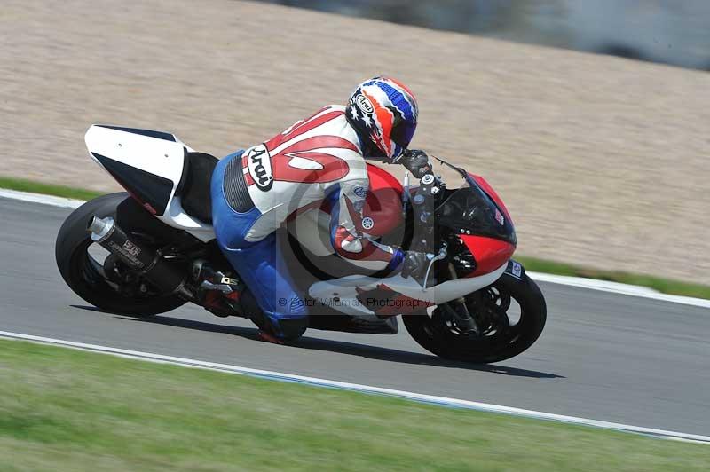 Motorcycle action photographs;donington;donington park leicestershire;donington photographs;event digital images;eventdigitalimages;no limits trackday;peter wileman photography;trackday;trackday digital images;trackday photos