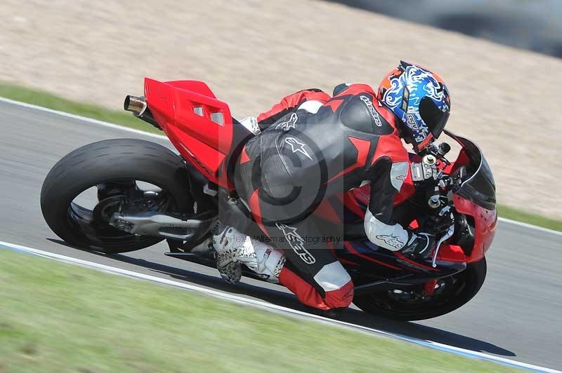 Motorcycle action photographs;donington;donington park leicestershire;donington photographs;event digital images;eventdigitalimages;no limits trackday;peter wileman photography;trackday;trackday digital images;trackday photos