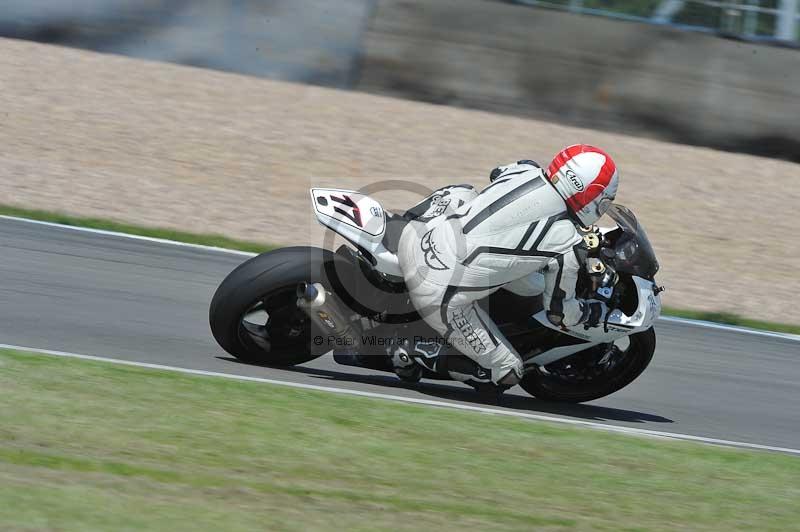 Motorcycle action photographs;donington;donington park leicestershire;donington photographs;event digital images;eventdigitalimages;no limits trackday;peter wileman photography;trackday;trackday digital images;trackday photos
