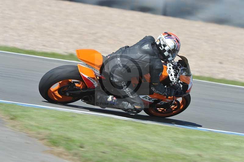 Motorcycle action photographs;donington;donington park leicestershire;donington photographs;event digital images;eventdigitalimages;no limits trackday;peter wileman photography;trackday;trackday digital images;trackday photos