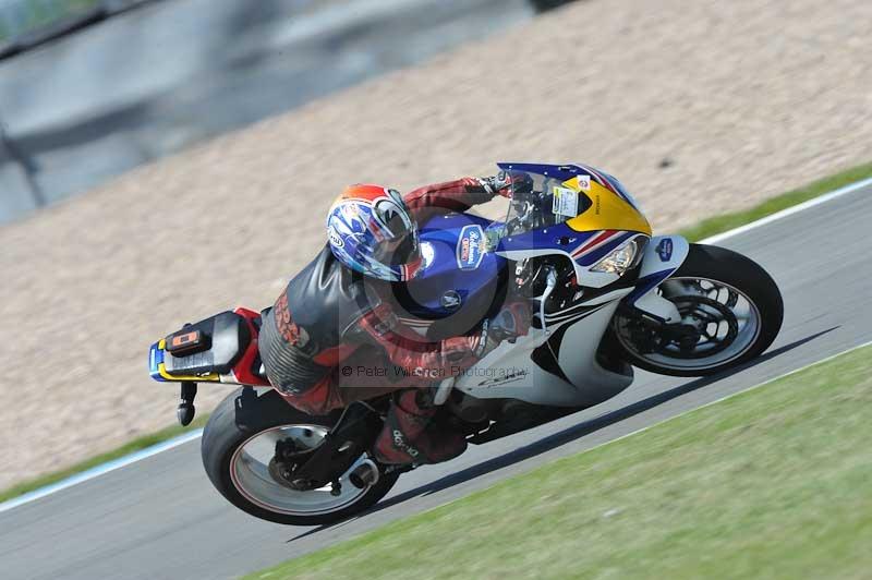 Motorcycle action photographs;donington;donington park leicestershire;donington photographs;event digital images;eventdigitalimages;no limits trackday;peter wileman photography;trackday;trackday digital images;trackday photos